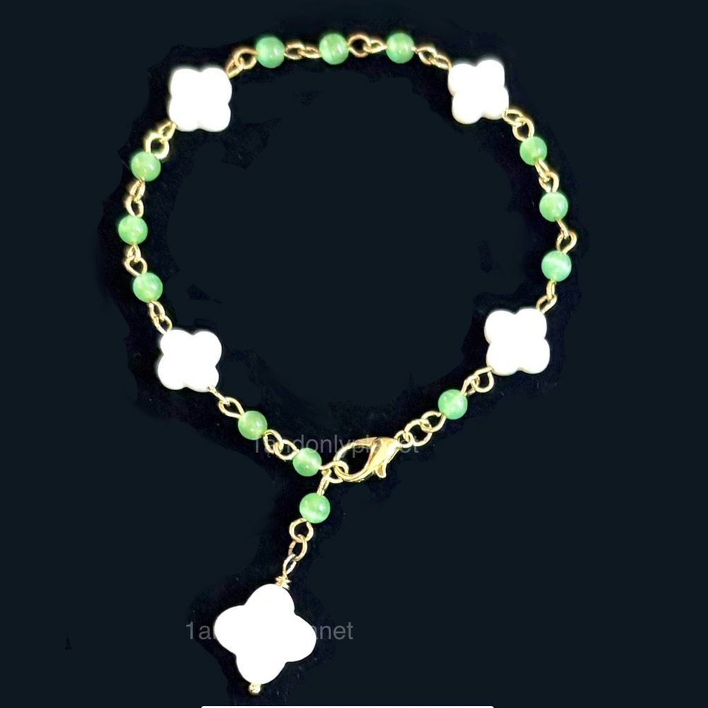 Evergreen Lucky Charm 4 Leaf Clover Real Shell Beads & Natural Stone Bracelet - Picture 5 of 7
